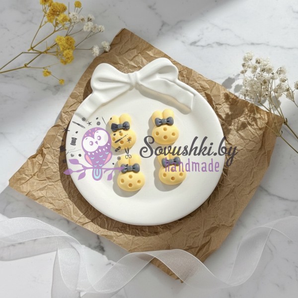 Кабошоны акриловые "Зайчики с бантиком" для рукоделия и декора - набор 4 шт (желтые)