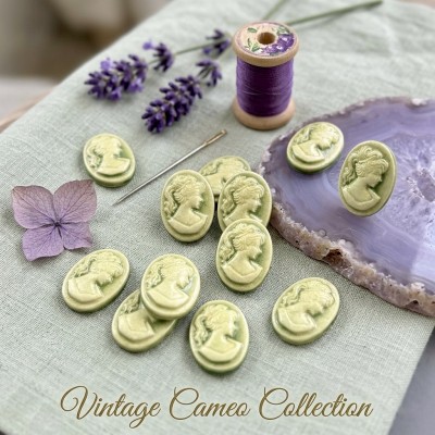 Кабошоны (камеи) «Изящный силуэт» оливковый, 10 шт.