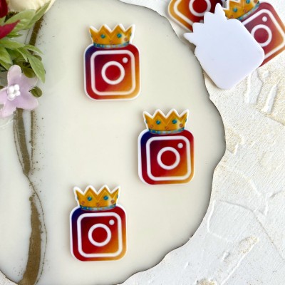 Кабошон-вырубка "Instagram" 