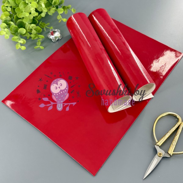 Кожзам однотонный лаковый (глянцевый) красный