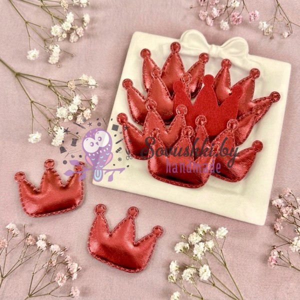 Декоративные патчи для рукоделия «Красные короны» из экокожи - набор 7 шт.