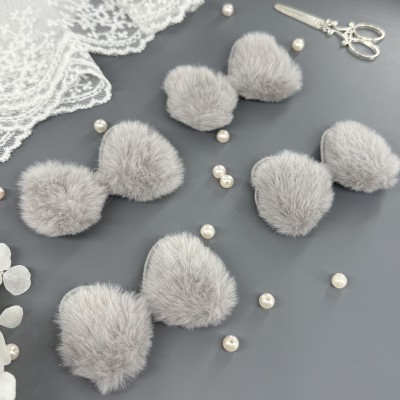 Меховые патчи для рукоделия «Бантики» — набор 4 шт. (6,5х3,7 см) Меховые патчи для рукоделия «Бантики» — набор 4 шт. (6,5х3,7 см)