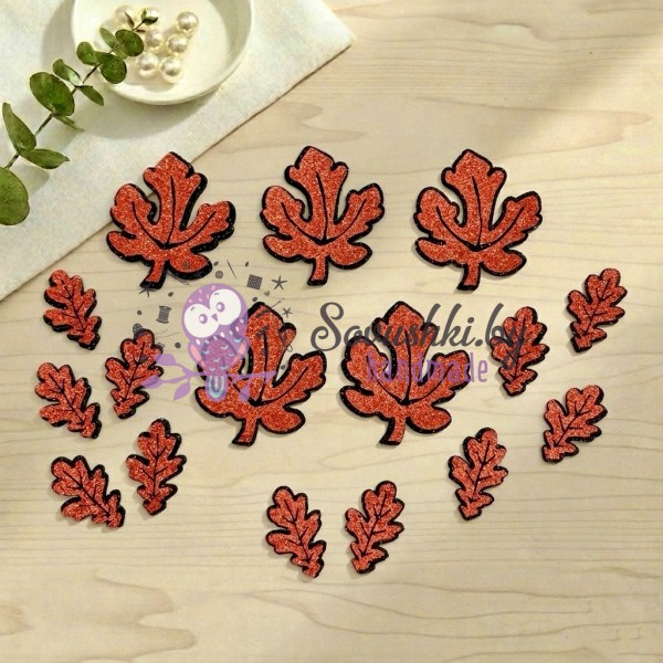 Декоративные элементы (патчи-вырубка) «Листья дуба» — набор 16 шт (красный)