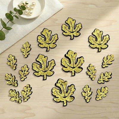 Декоративные элементы (патчи-вырубка) «Листья дуба» — набор 17 шт (золотой)